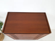 Load image into Gallery viewer, Chest of Drawers