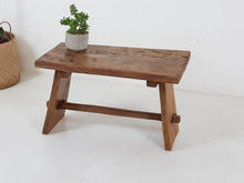 Load image into Gallery viewer, Solid Wood Stool