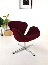 Load image into Gallery viewer, Swan Swivel Chair - Arne Jacobsen Style