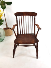 Load image into Gallery viewer, Antique Windsor Style Chair