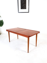 Load image into Gallery viewer, Coffee Table