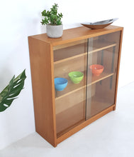 Load image into Gallery viewer, Display Cabinet