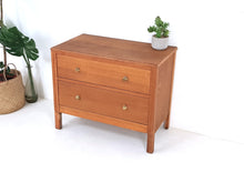 Load image into Gallery viewer, Oak Chest of Drawers
