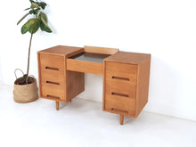 Load image into Gallery viewer, Stag Dressing Table / Desk