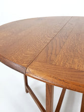 Load image into Gallery viewer, Oak Dining Table