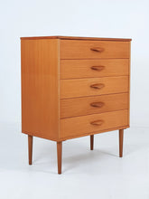 Load image into Gallery viewer, Austin Suite Chest of Drawers