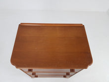 Load image into Gallery viewer, Oak Chest of Drawers