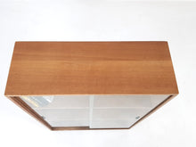 Load image into Gallery viewer, Oak Bookcase