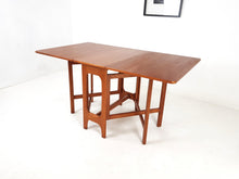 Load image into Gallery viewer, Gate Leg Dining Table