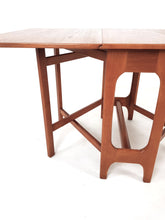Load image into Gallery viewer, Gate Leg Dining Table