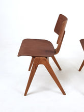 Load image into Gallery viewer, Robin Day Chairs
