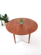 Load image into Gallery viewer, Dining Table