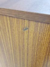 Load image into Gallery viewer, Chest of Drawers