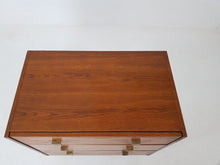 Load image into Gallery viewer, Oak Chest of Drawers