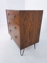 Load image into Gallery viewer, Oak Chest of Drawers