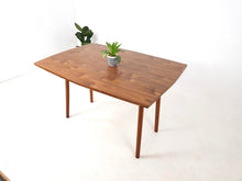 Load image into Gallery viewer, Dining Table