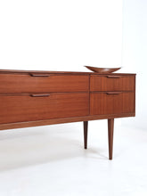 Load image into Gallery viewer, Austin Suite Sideboard