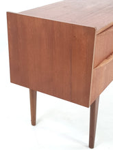 Load image into Gallery viewer, Austin Suite Sideboard / Chest of Drawers