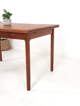 Load image into Gallery viewer, Extending Dining Table