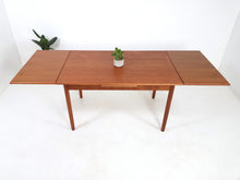 Load image into Gallery viewer, Extending Dining Table