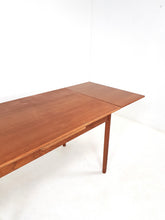 Load image into Gallery viewer, Extending Dining Table