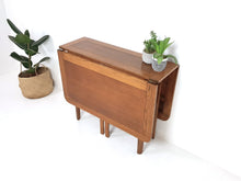 Load image into Gallery viewer, Oak Gateleg Dining Table