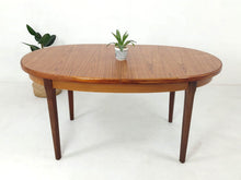 Load image into Gallery viewer, Dining Table - Extending