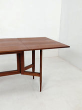 Load image into Gallery viewer, Dining Table / Gateleg Folding Table