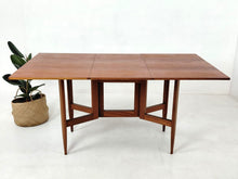 Load image into Gallery viewer, Dining Table / Gateleg Folding Table