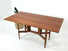 Load image into Gallery viewer, Dining Table / Gateleg Folding Table
