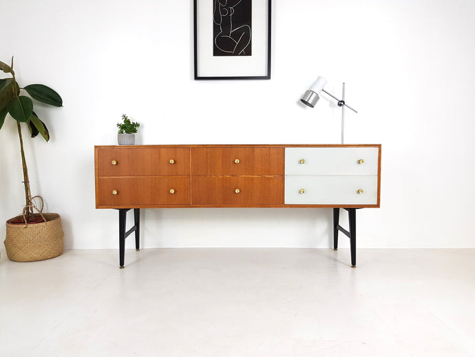 Vintage Sideboard / TV Cabinet / Chest of Drawers