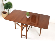 Load image into Gallery viewer, Vintage Dining Table / Gateleg Table / Folding Table