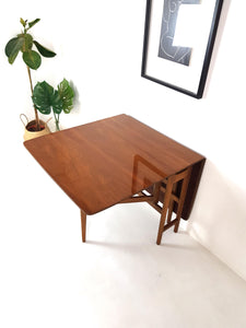Vintage Dining Table / Gateleg Table / Folding Table