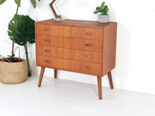 Load image into Gallery viewer, Chest of Drawers