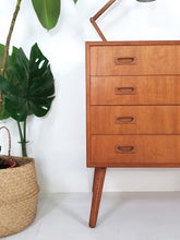 Load image into Gallery viewer, Chest of Drawers