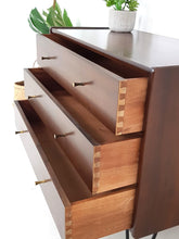 Load image into Gallery viewer, Chest of Drawers