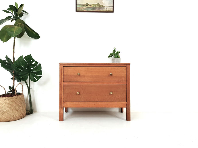 Oak Chest of Drawers