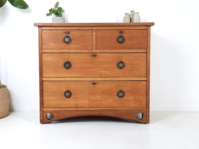 Oak Chest of Drawers