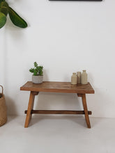 Load image into Gallery viewer, Solid Wood Stool