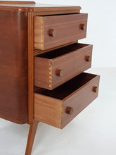 Load image into Gallery viewer, Oak Chest of Drawers