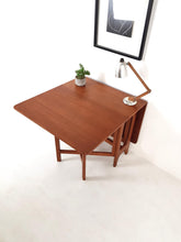 Load image into Gallery viewer, Gate Leg Dining Table