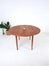 Load image into Gallery viewer, Dining Table