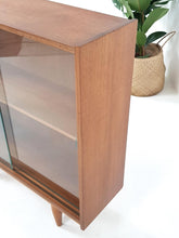 Load image into Gallery viewer, Display Cabinet