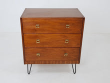Load image into Gallery viewer, Oak Chest of Drawers
