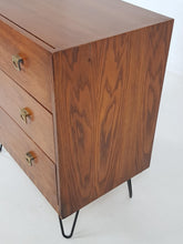 Load image into Gallery viewer, Oak Chest of Drawers