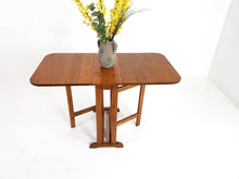 Load image into Gallery viewer, Oak Drop Leaf Dining Table