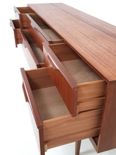 Load image into Gallery viewer, Austin Suite Sideboard