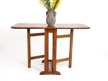 Load image into Gallery viewer, Oak Drop Leaf Dining Table