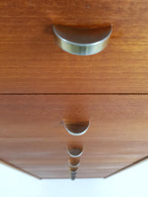Load image into Gallery viewer, Chest of Drawers
