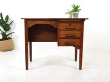 Load image into Gallery viewer, Solid Wood Desk